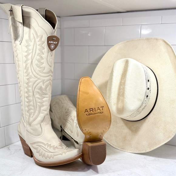 Ariat Shoes - Ariat Casanova Western Boots